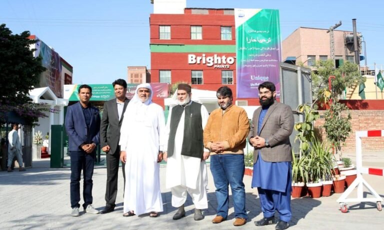 unique-trading-chairmen-visit-to-brighto-paints-factory